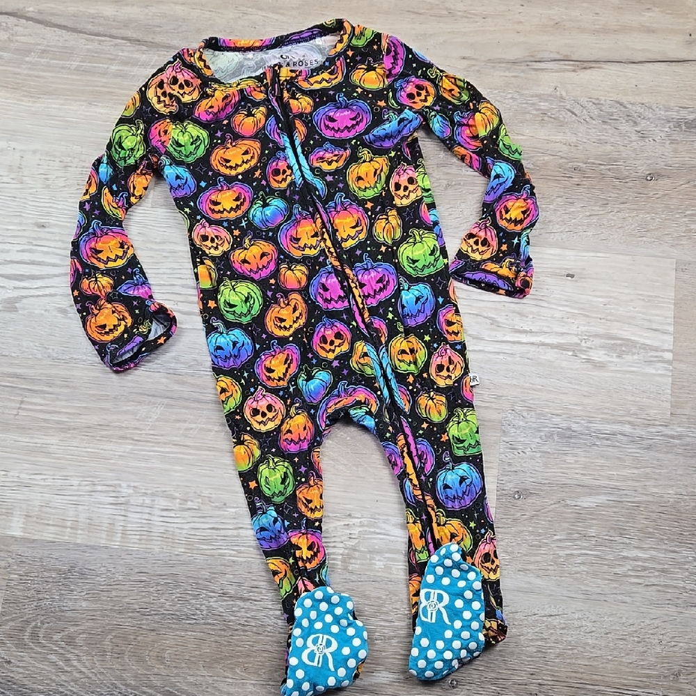 Bums And Roses Glow Hard Halloween Pumpkin Jack O Lantern Footie 2T Pajamas Pjs